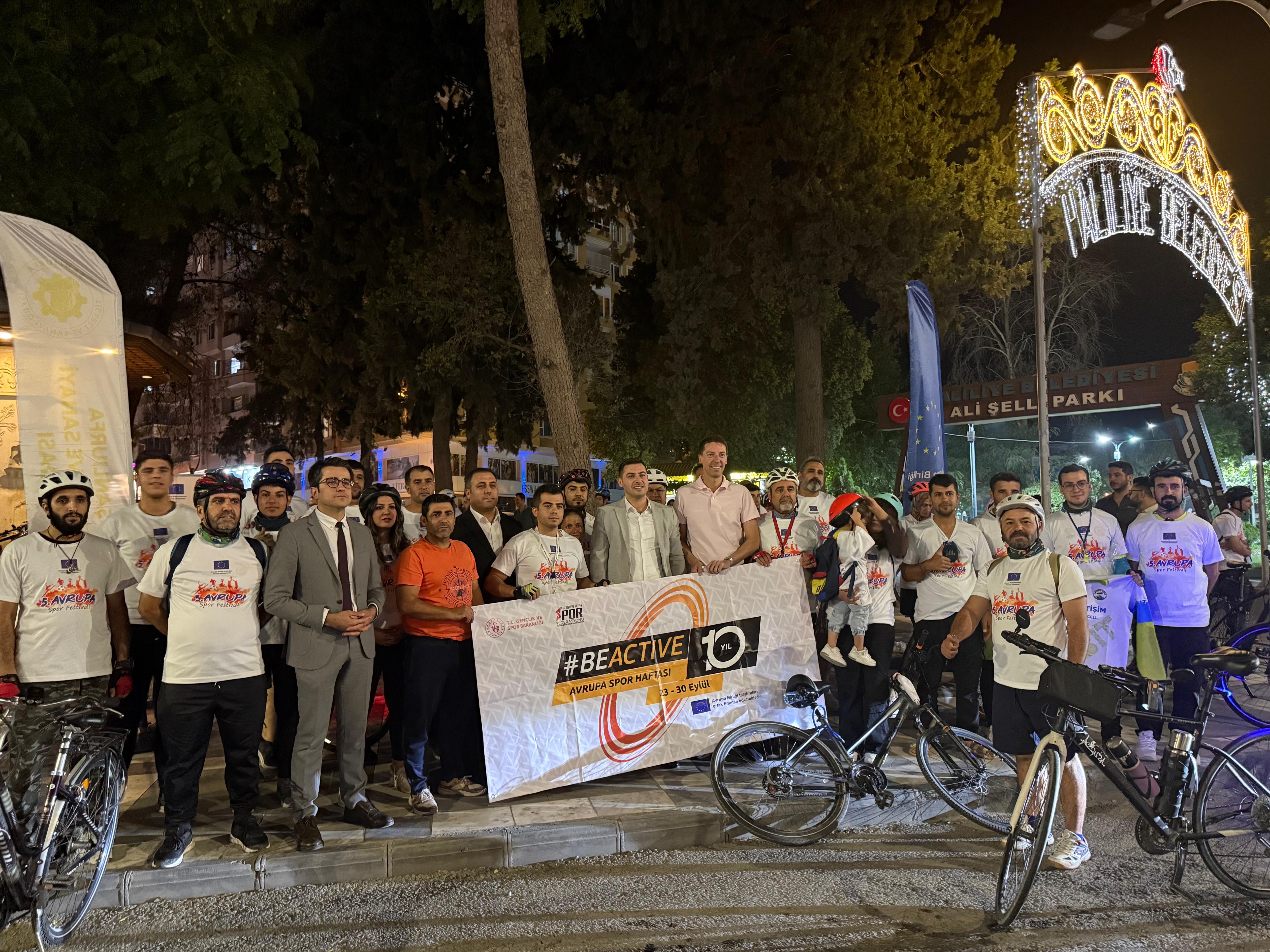 Şanlıurfa’da Avrupa Spor Festivali Rüzgârı: 120 Bisikletçi Balıklıgöl’de Pedal Çevirdi