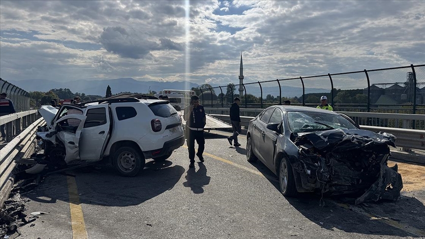 Sakarya’da Trafik Kazasında 2 Jandarma Personeli Şehit Oldu