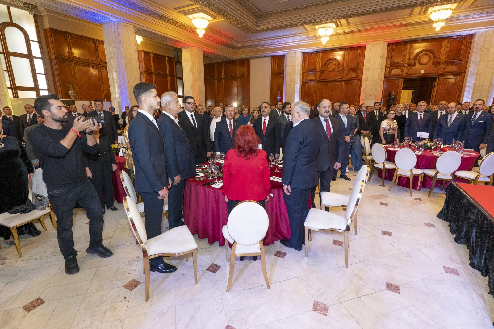 BAŞKAN GÜLPINAR’A  “YILIN EN BAŞARILI BELEDİYE BAŞKANI” ÖDÜLÜ