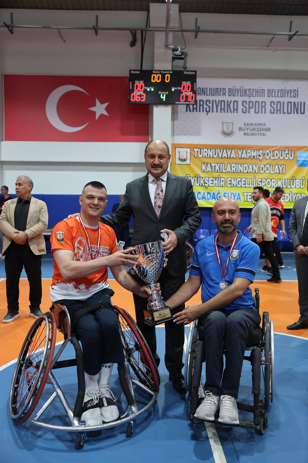  ENGELSİZ SPORUN KALBİ ŞANLIURFA’DA ATTI! GÖBEKLİTEPE TURNUVASINDA KAZANAN DOSTLUK OLDU BAŞKAN GÜLPINAR: “ŞANLIURFA’YI SPORUN MERKEZİ HALİNE GETİRMEYİ HEDEFLİYORUZ”