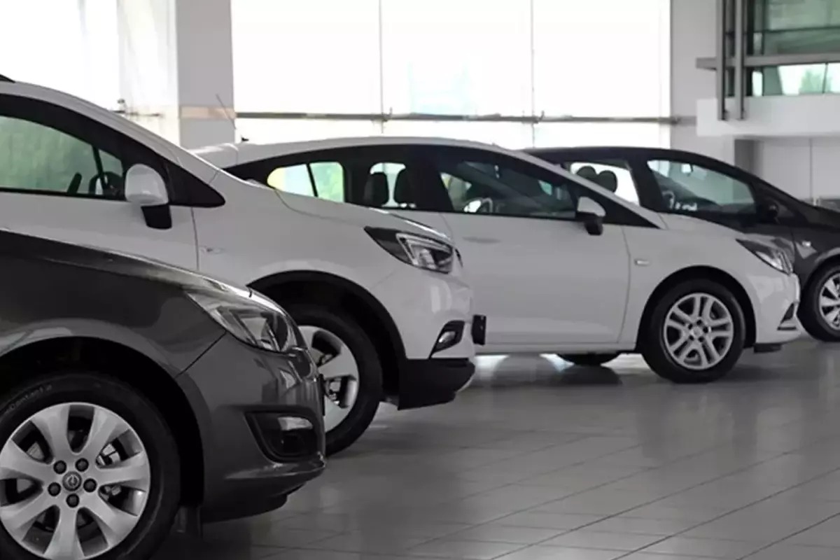 İKİNCİ EL OTOMOBİLDE KRİTİK KARAR: 6 AY–6 BİN KİLOMETRE KURALI NEDEN UZATILDI?