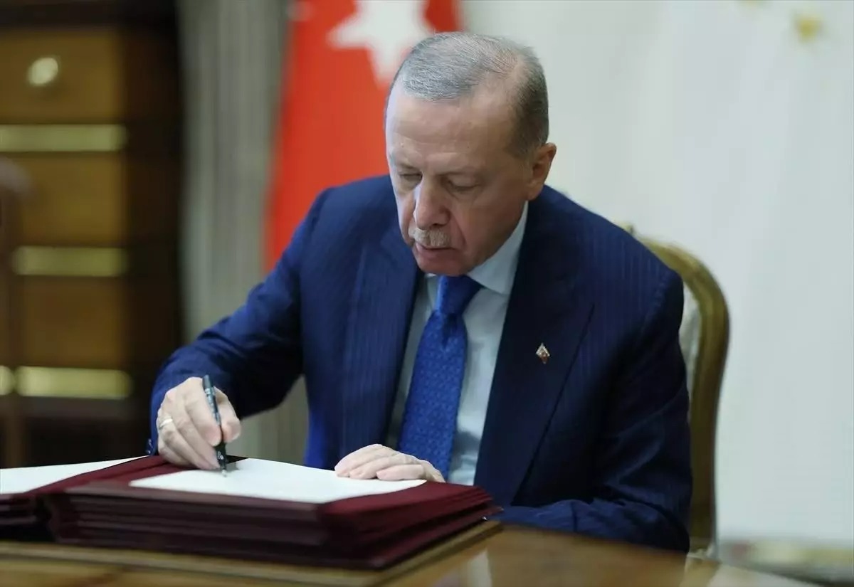 ERDOĞAN’IN İMZASIYLA VALİLERDE GENİŞ DEĞİŞİM: 7 İSİM MERKEZE ALINDI, 19 İLDE YENİ DÖNEM