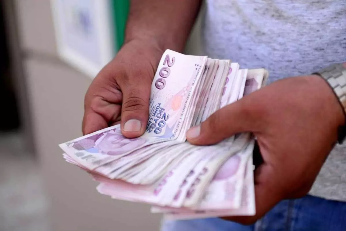 EN DÜŞÜK EMEKLİ MAAŞI İÇİN KRİTİK HAFTA: HÜKÜMETTEN YENİ ADIM SİNYALİ