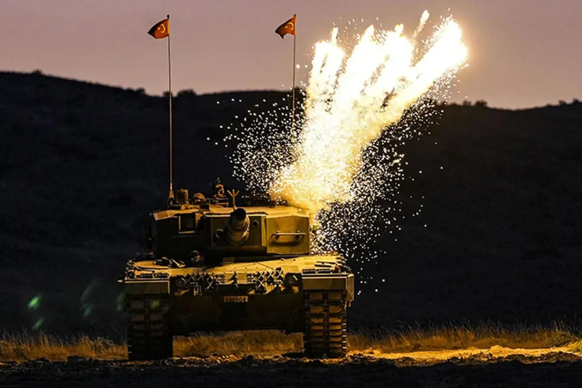 BÖLGEDE YENİ DENGE ARAYIŞI: FİDAN, TÜRKİYE–MISIR–SUUDİ ARABİSTAN ASKERİ GÖRÜŞMELERİNİ DOĞRULADI