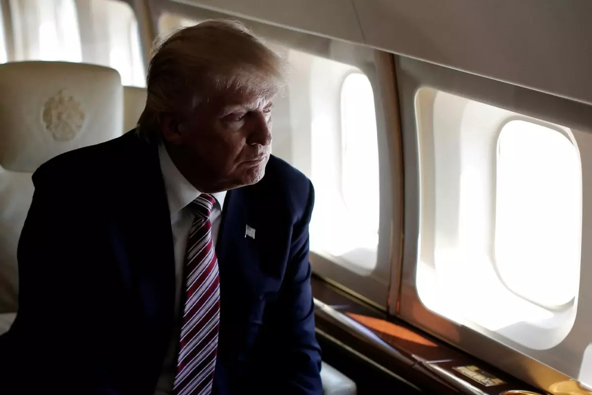 TRUMP’IN UÇAĞINDA PANİK! AIR FORCE ONE HAVADAYKEN GERİ DÖNDÜ