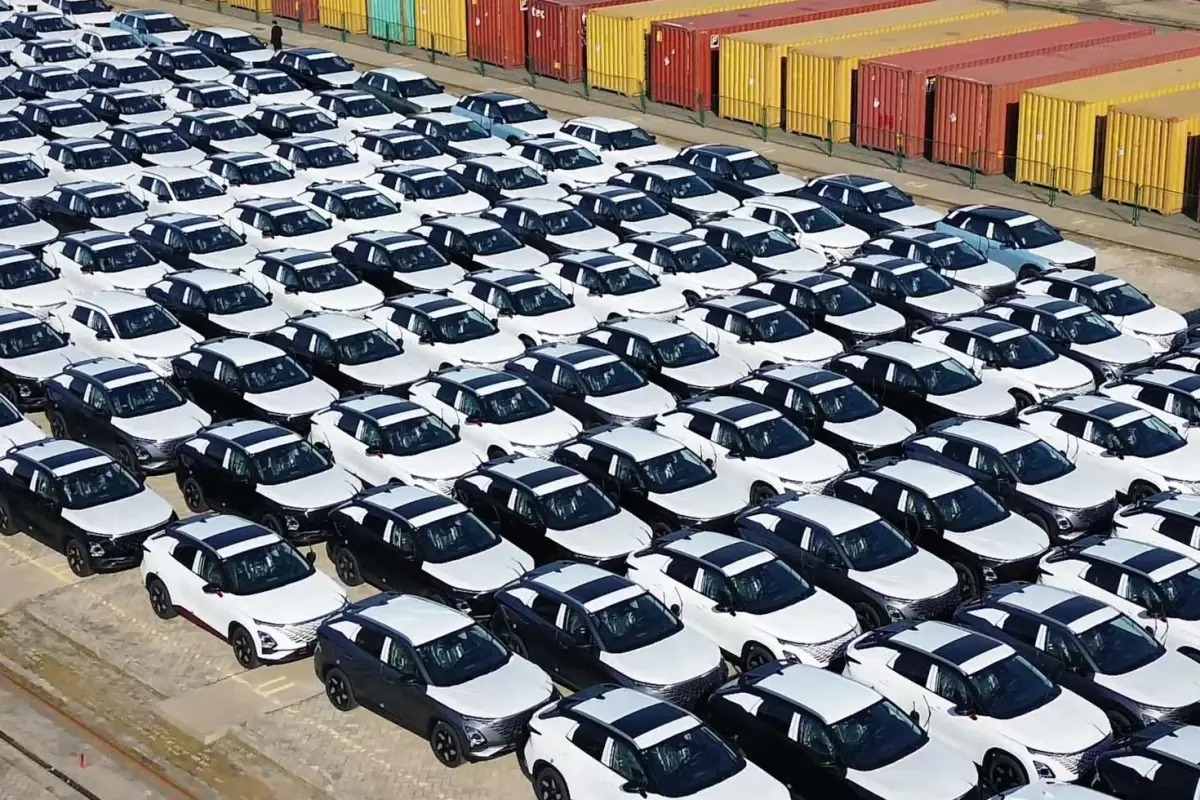DEV BİR MARKA DAHA TÜRKİYE YOLLARINDA: OMODA MODELLERİ GEMİYE YÜKLENDİ