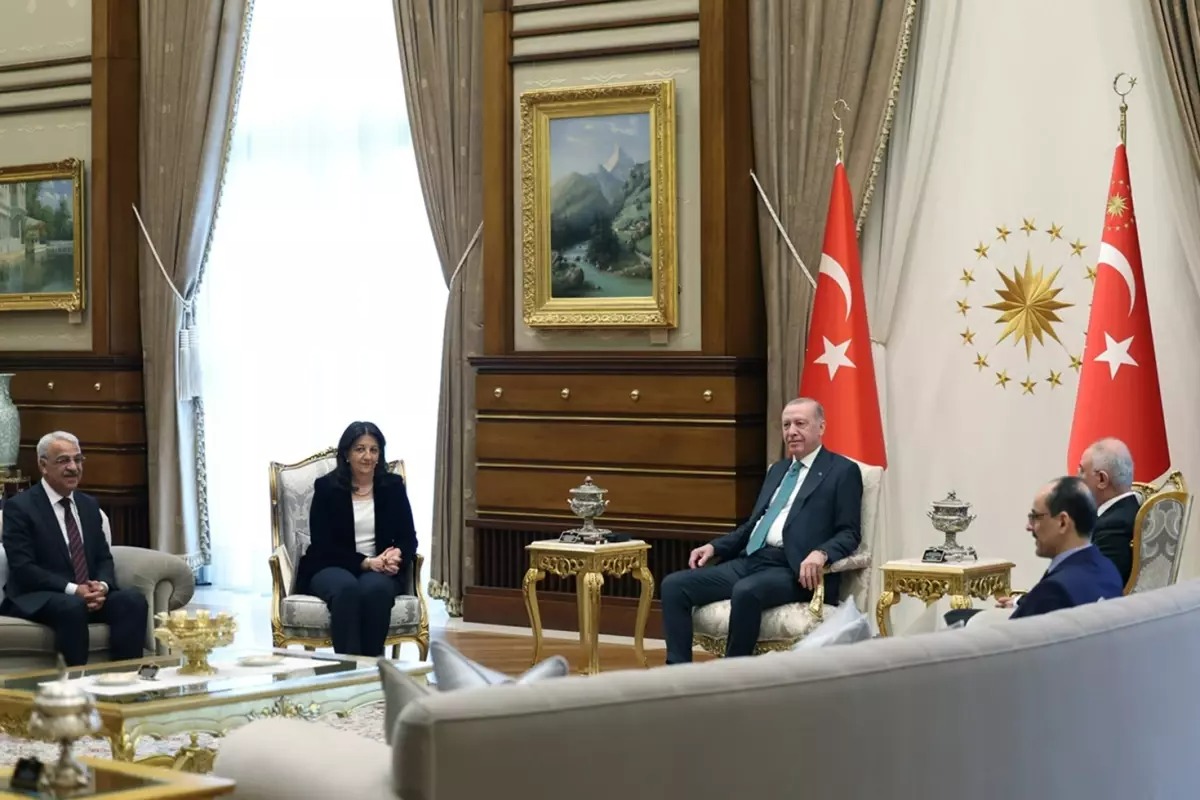 ERDOĞAN–DEM PARTİ GÖRÜŞMESİ SONRASI İLK MESAJ: “ORTAK İRADE TEYİT EDİLDİ”