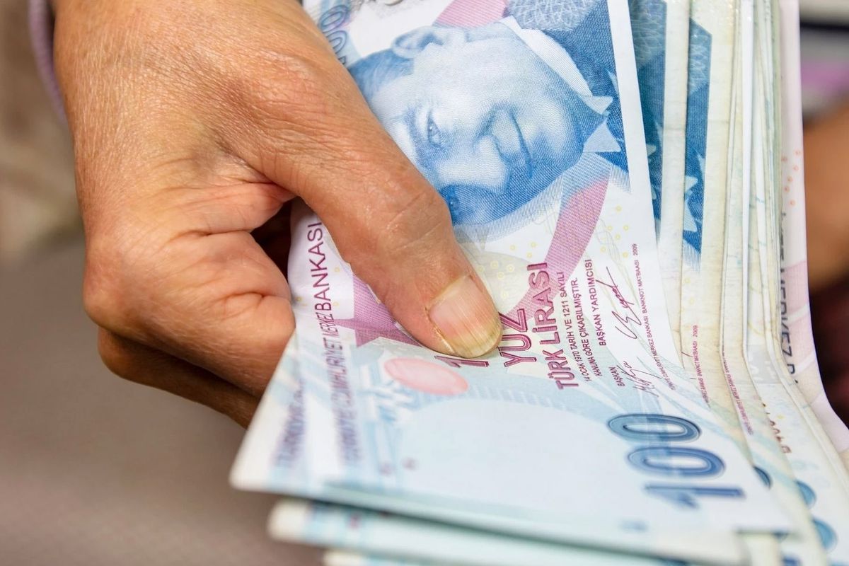 EMEKLİ MAAŞLARINDA YENİ ARTIŞ DÜZENLEMESİ