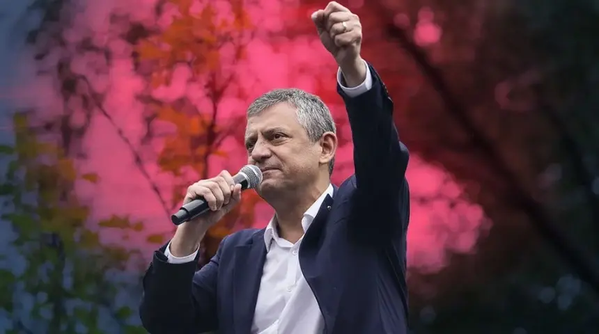 CHP’de Yeni Tartışma: Müslim Sarı’dan Özgür Özel Hakkında Dikkat Çeken İddia