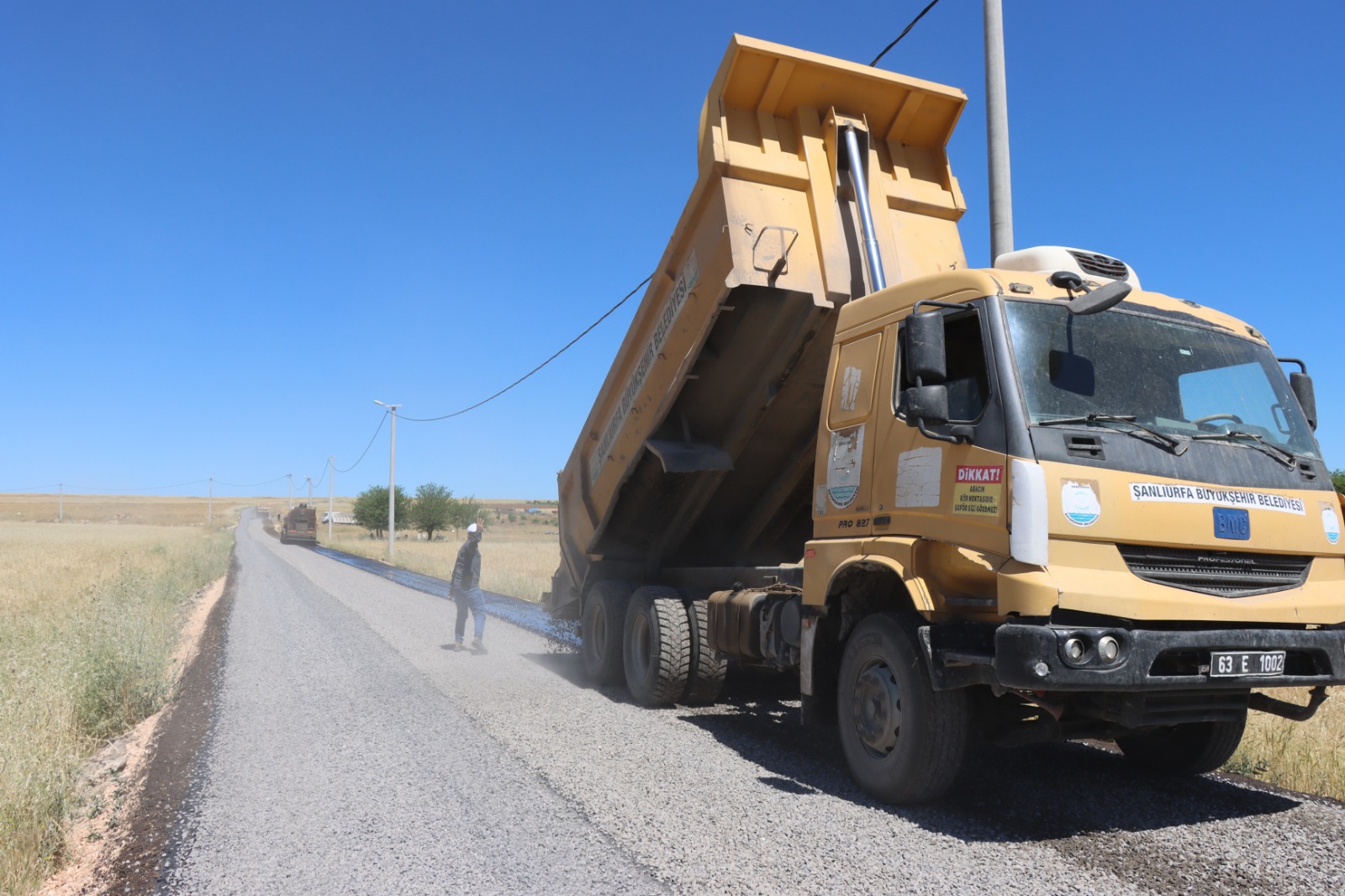 Hilvan ile Haliliye Arasındaki Grup Yolunda Ulaşım Daha Güvenli ve Konforlu Hale Geldi
