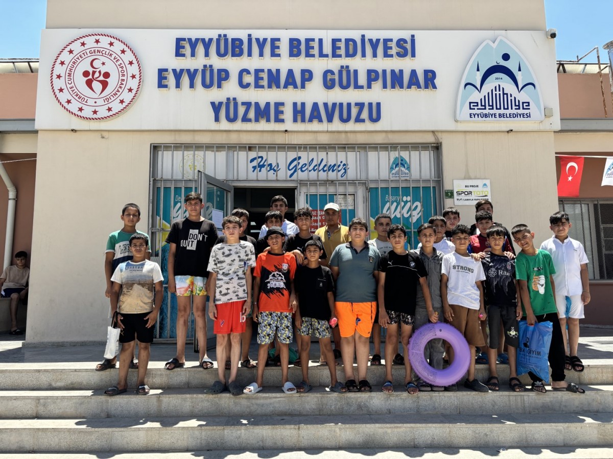 Eyyübiye’de Yüzme Havuzu Çocukların Yaz Tatilinin Gözdesi Oldu