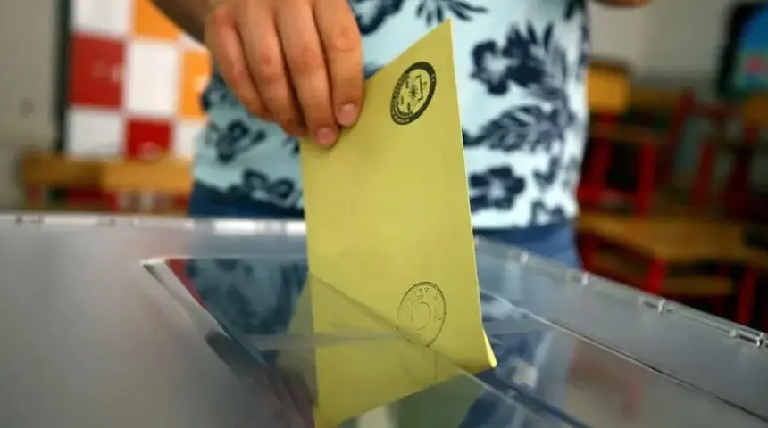 Asal Araştırma'nın Son Anketi Gündem Oldu: Yeni Parti Senaryosunda Dikkat Çeken Sonuçlar