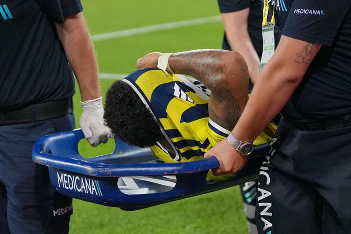 FENERBAHÇE'YE OOSTERWOLDE ŞOKU! İLK TEŞHİS MORALLERİ BOZDU