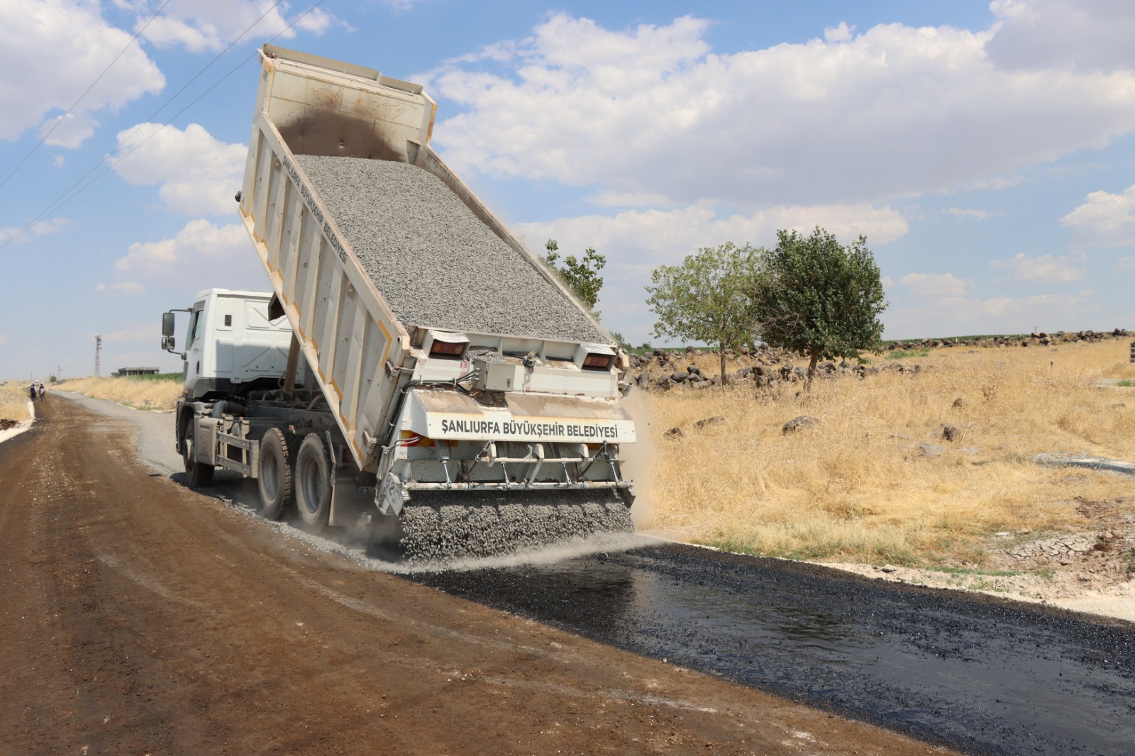 SİVEREK KIRSALINDA ULAŞIM KONFORU ARTIYOR