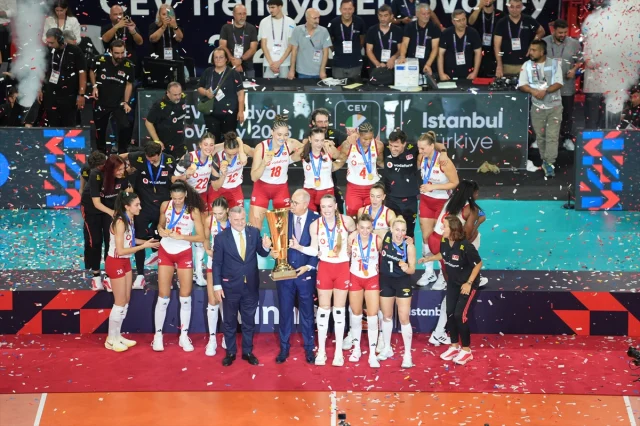 ŞAMPİYONLUĞUN ÖDÜLÜ ORTAYA ÇIKTI! FİLENİN SULTANLARI’NA KESE KESE ALTIN