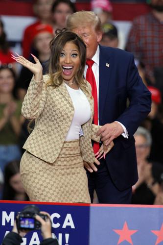 TRUMP’TAN NICKI MINAJ’A MİTİNGDE OLAY YORUM!