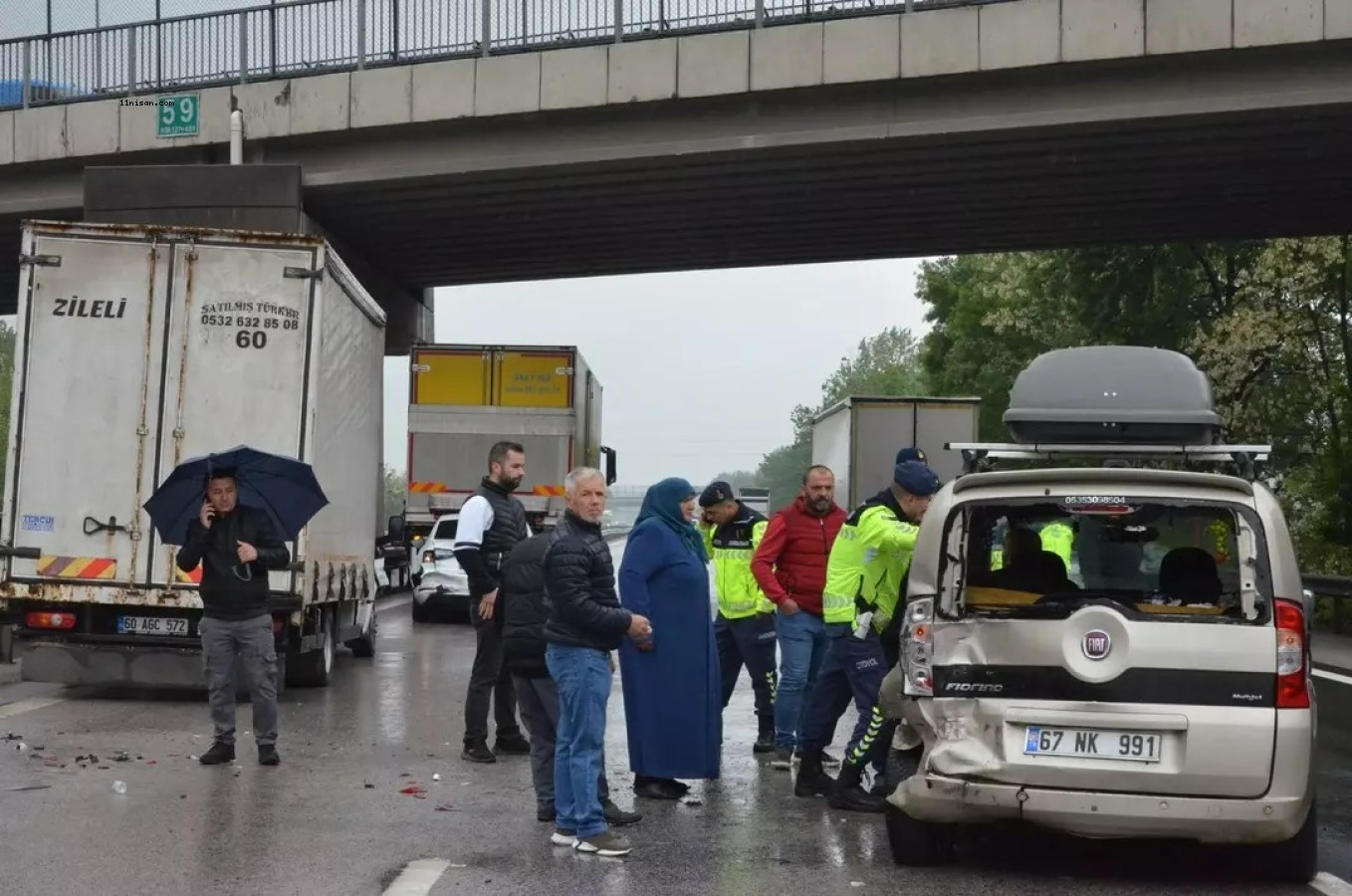 ÇOK SAYIDA ARAÇ BİRBİRİNE GİRDİ: SÜRÜCÜLER İÇİN UYARI GELDİ;