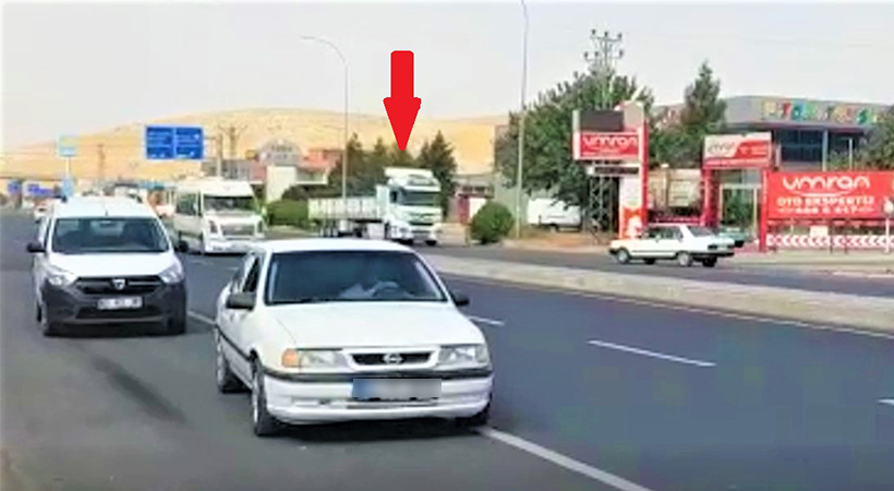 Trafikte ters yönde ilerliyorlar