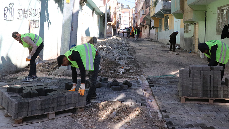 Haliliye’de üstyapı çalışmaları yolların konforunu artırıyor;