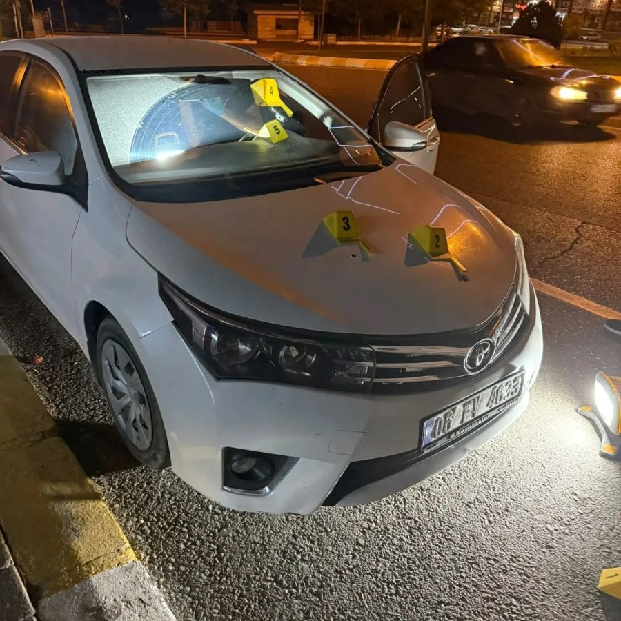 ŞANLIURFA KARAKÖPRÜ'DE ARAÇ KURŞUN YAĞMURUNA TUTULDU!;