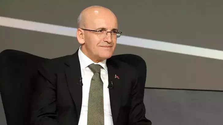 Bakan Şimşek: Fiyat istikrarı için tüm politika araçlarımızı kullanmaya devam edeceğiz;