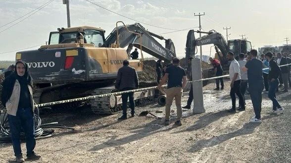 Şanlıurfa Ceylanpınar’da Kanalizasyon Çalışmasında Göçük: 4 İşçi Mahsur Kaldı;