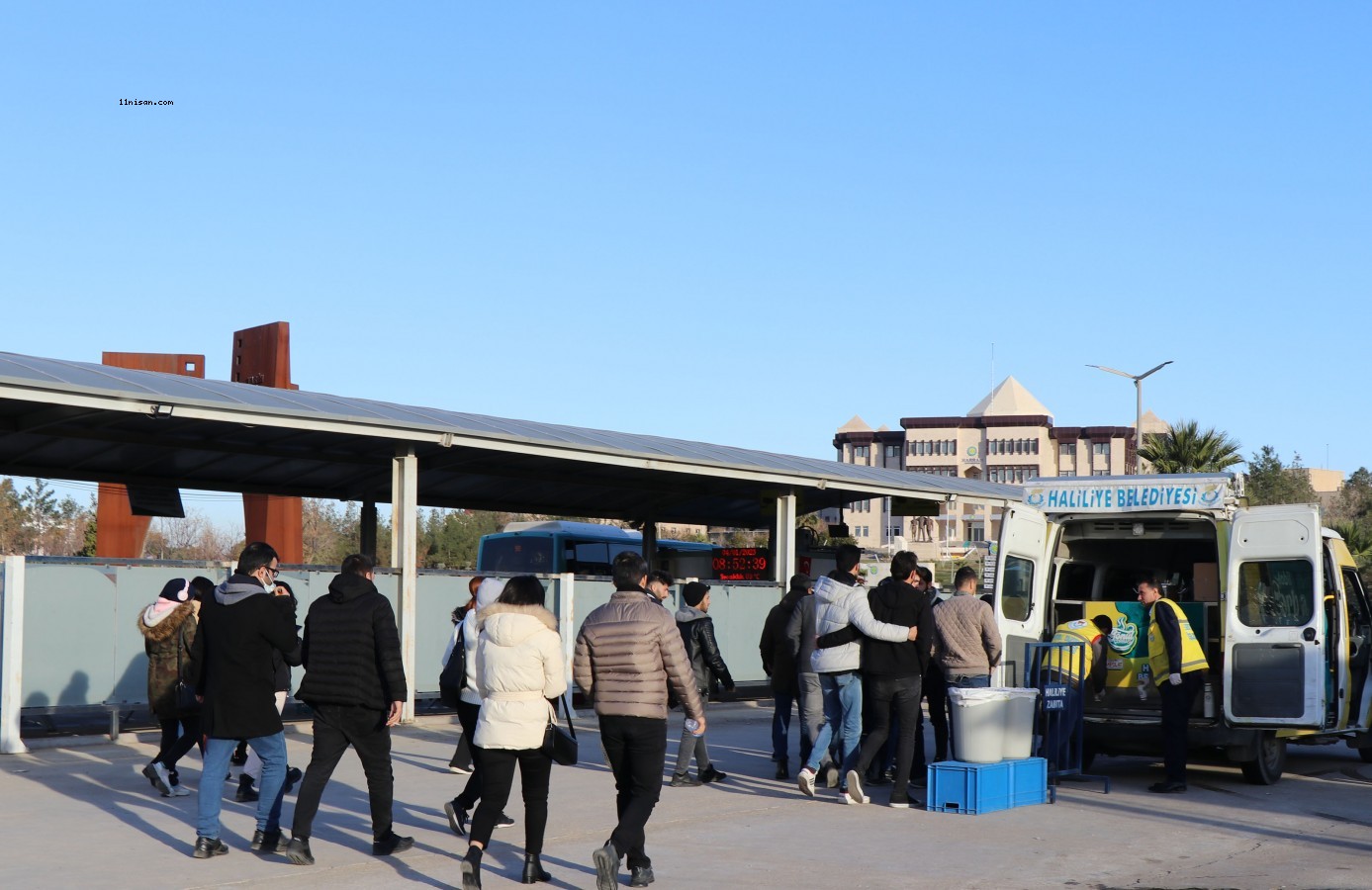 Haliliye Belediyesinden üniversite öğrencilerine sıcak çorba ikramı;