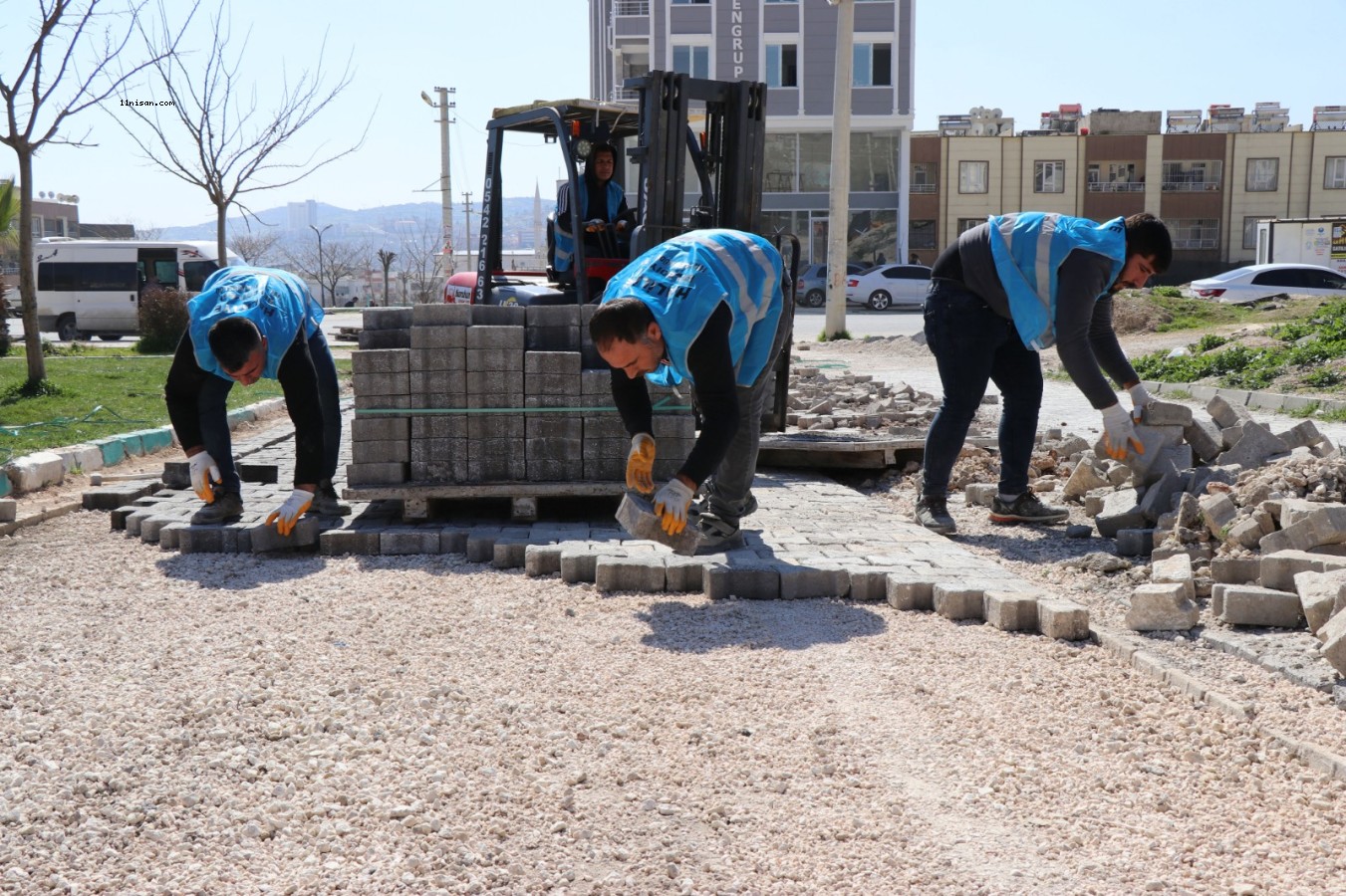 HALİLİYE BELEDİYESİNDEN 5 MAHALLEDE HUMMALI ÜSTYAPI ÇALIŞMASI;