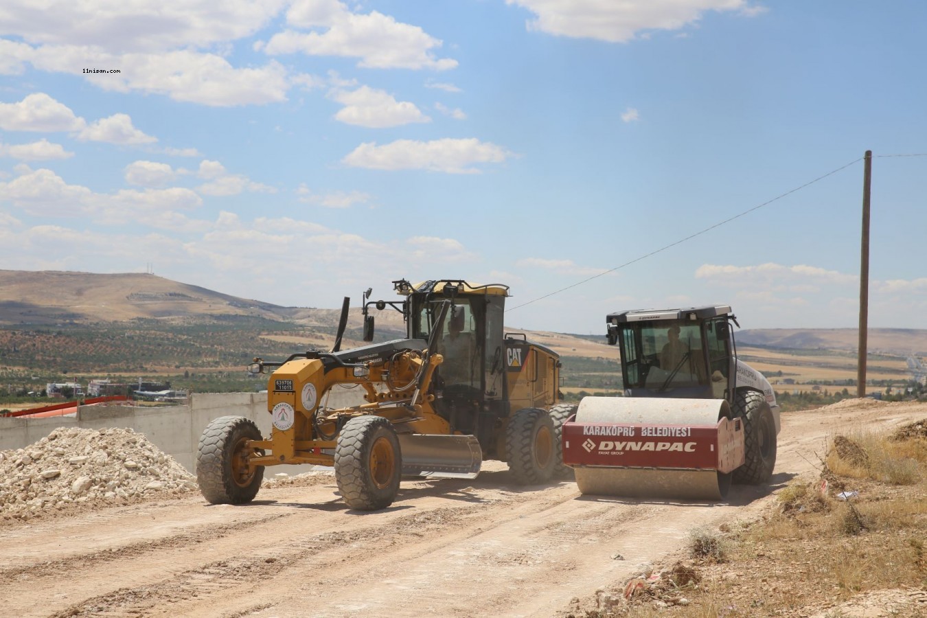 Karaköprü'de iki mahallede stabilize yol çalışması yapıldı;