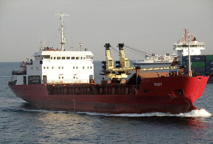 Antalya açıklarında ticari gemi battı! 3 kişi hayatını kaybetti;