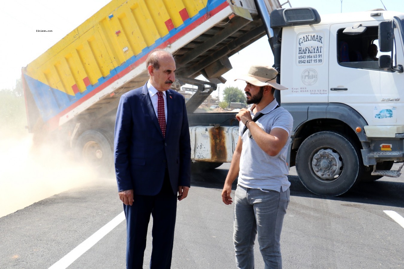Akçakale’de 8 kilometrelik yolda asfalt serimi çalışması tamamlandı
