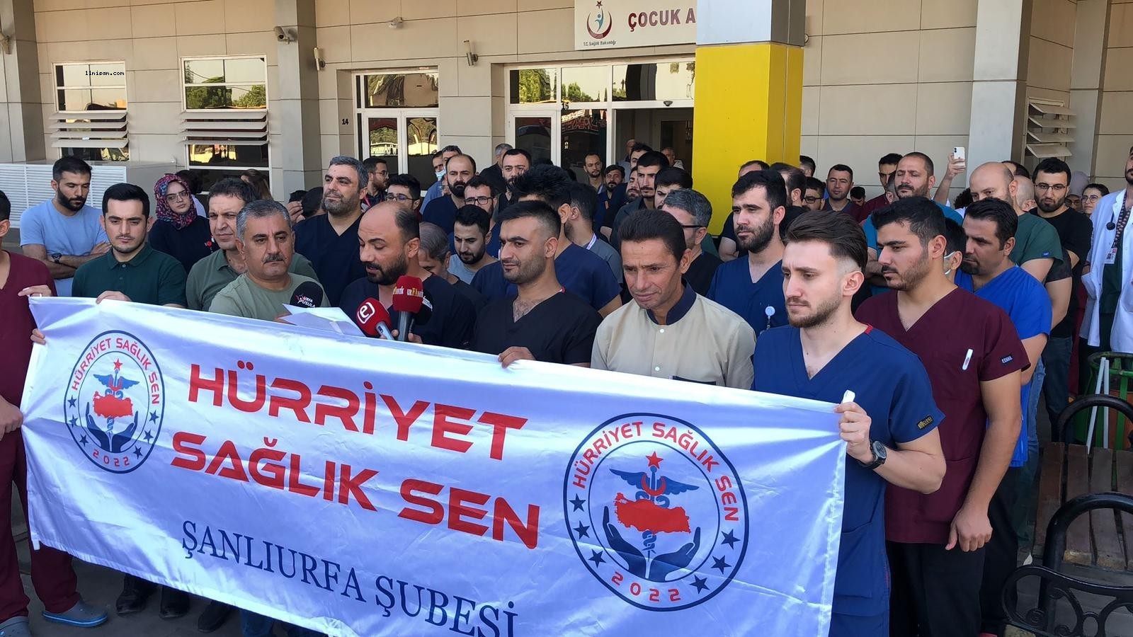 Urfa’da hemşireye şiddet protesto edildi;