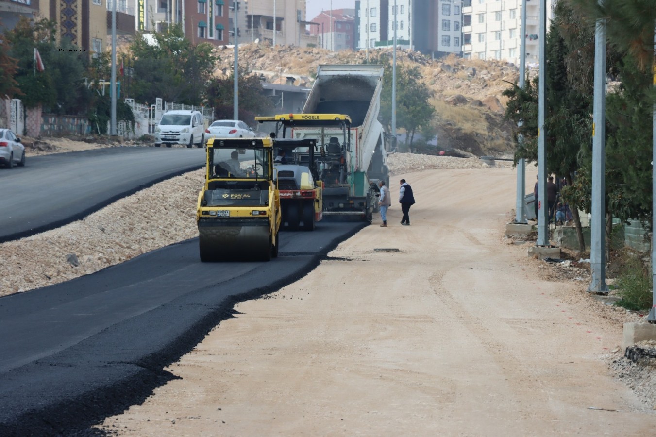 BÜYÜKŞEHİR BELEDİYESİ’NDEN BATIKENT MAHALLESİNDE ASFALTLAMA ÇALIŞMASI