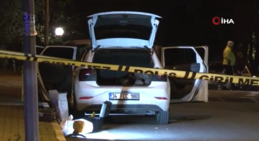 Küçükçekmece’de şüpheli araçtan cephanelik çıktı