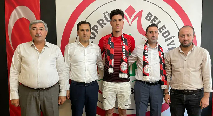 Çelebi resmen Karaköprü Belediyespor’da