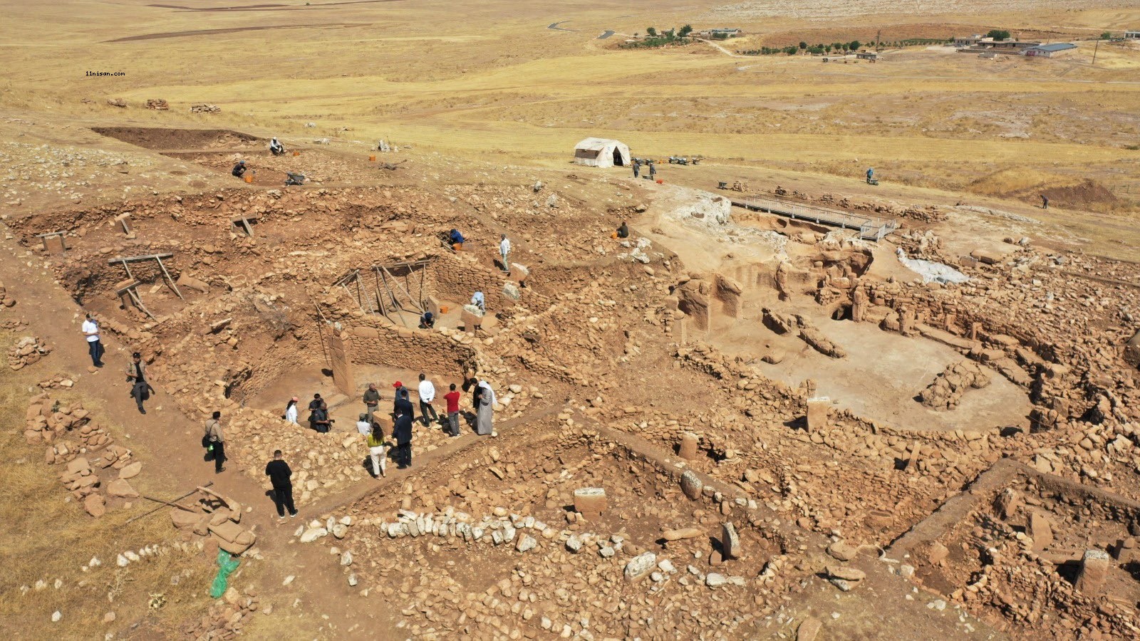 Vali Ayhan açıkladı! Karahantepe’deki kazılara 10 milyon TL'lik destek;