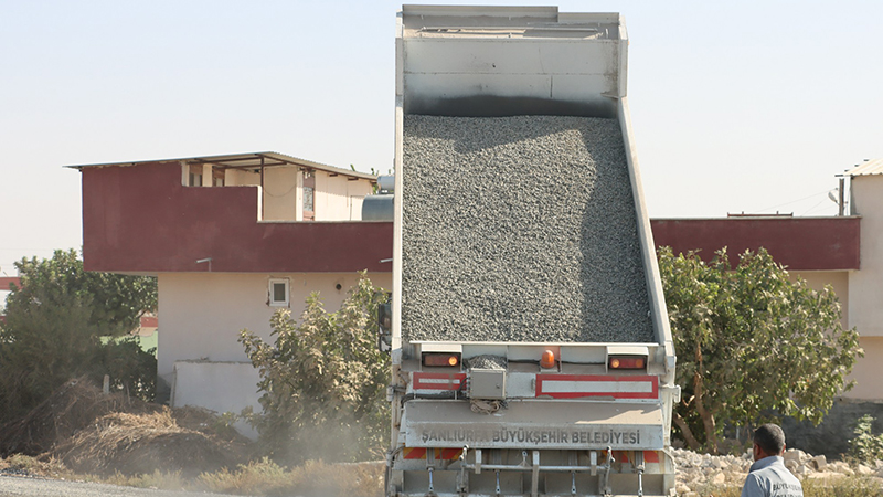 Harran'ın kırsal yolları yenilendi;