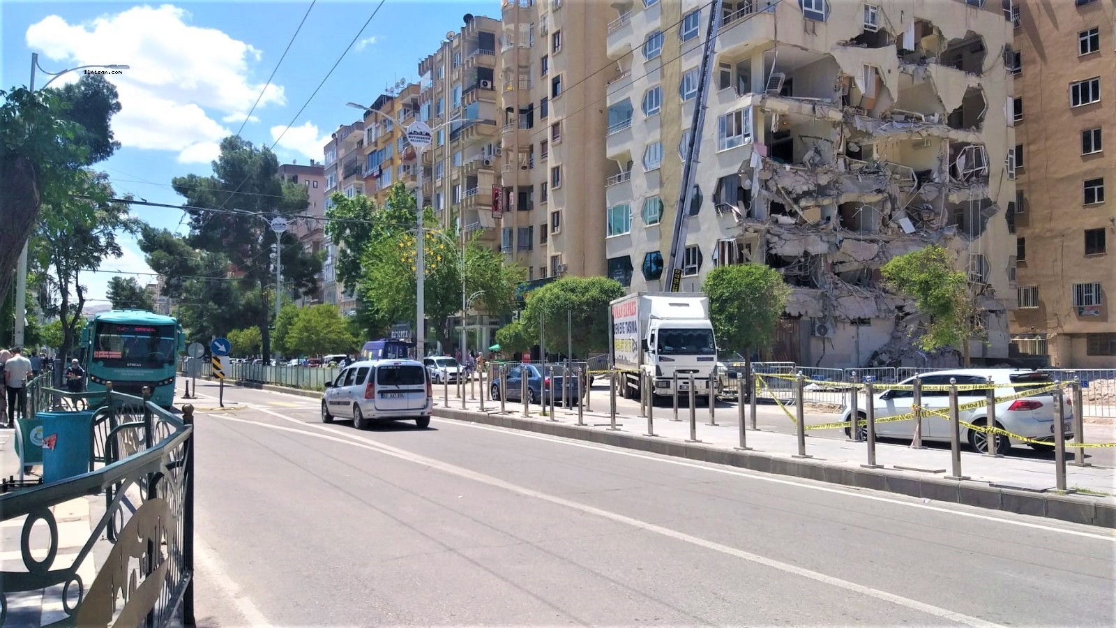 Atatürk Bulvarı trafiğe açıldı;