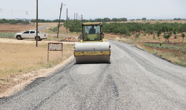 Şanlıurfa kırsalında asfalt çalışması;