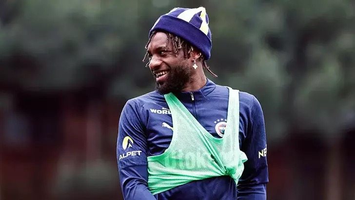 Allan Saint-Maximin: Sahada en iyisini ortaya koyacağız;