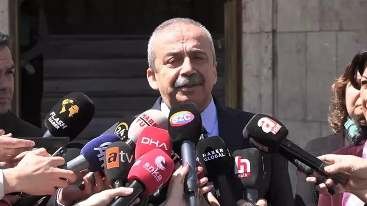 DEM Parti'li Önder: İnanıyoruz ki adımlar bundan sonra hızlı atılacaktır;