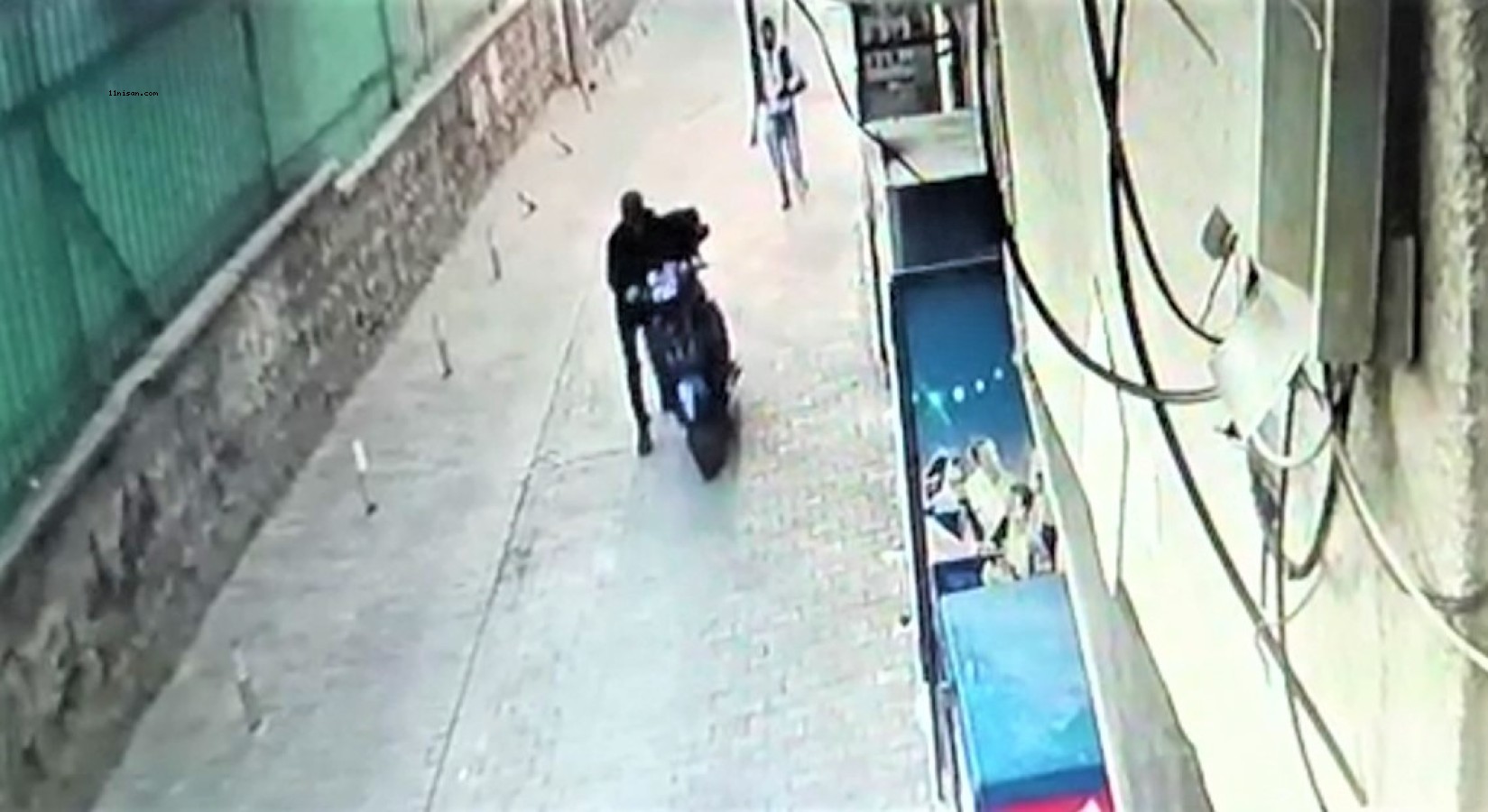 Şanlıurfa’da motosiklet hırsızlığı kamerada