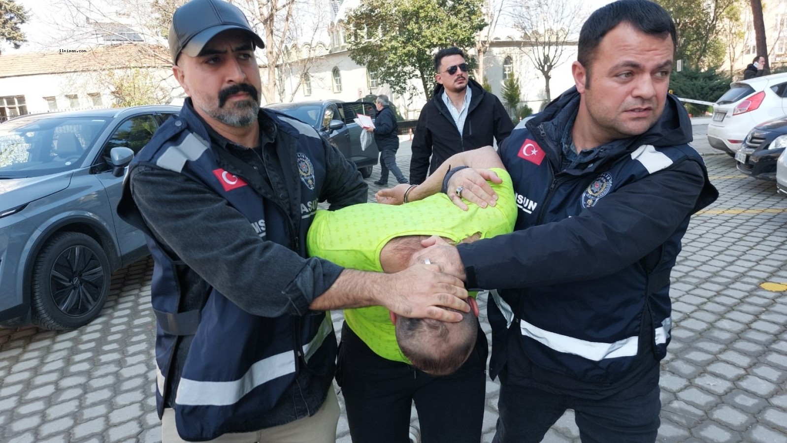 Maaşını çekmeye giden yaşlı adamı öldürüp 4 gün babasının evinin bodrumunda sakladı
