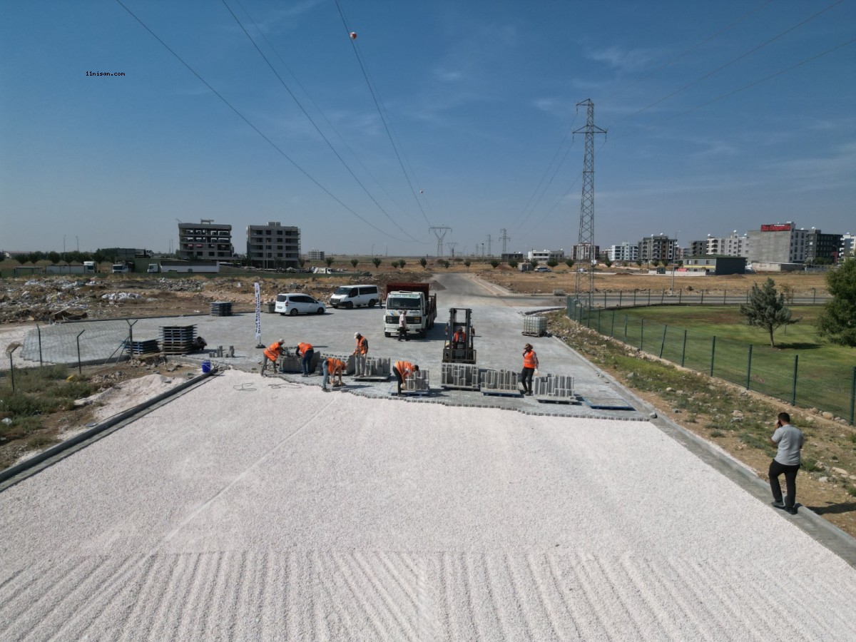 ŞANLIURFA'DA YENİ PARKE TAŞI DÖŞEME ÇALIŞMALARI TAMAMLANDI
