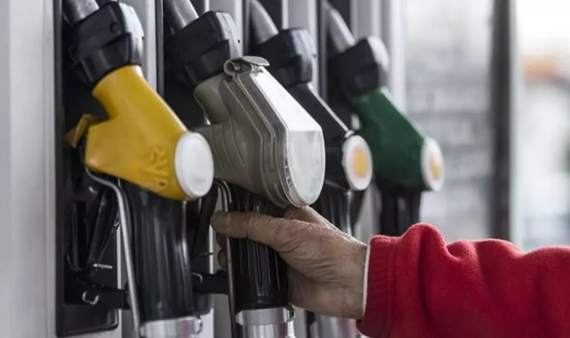 İRAN-ABD GERİLİMİ PETROLÜ VURDU! AKARYAKITA OKKALI ZAM