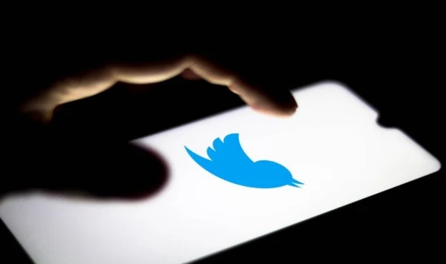 Twitter'da retweet etmek 'suça ortaklık' sayıldı;