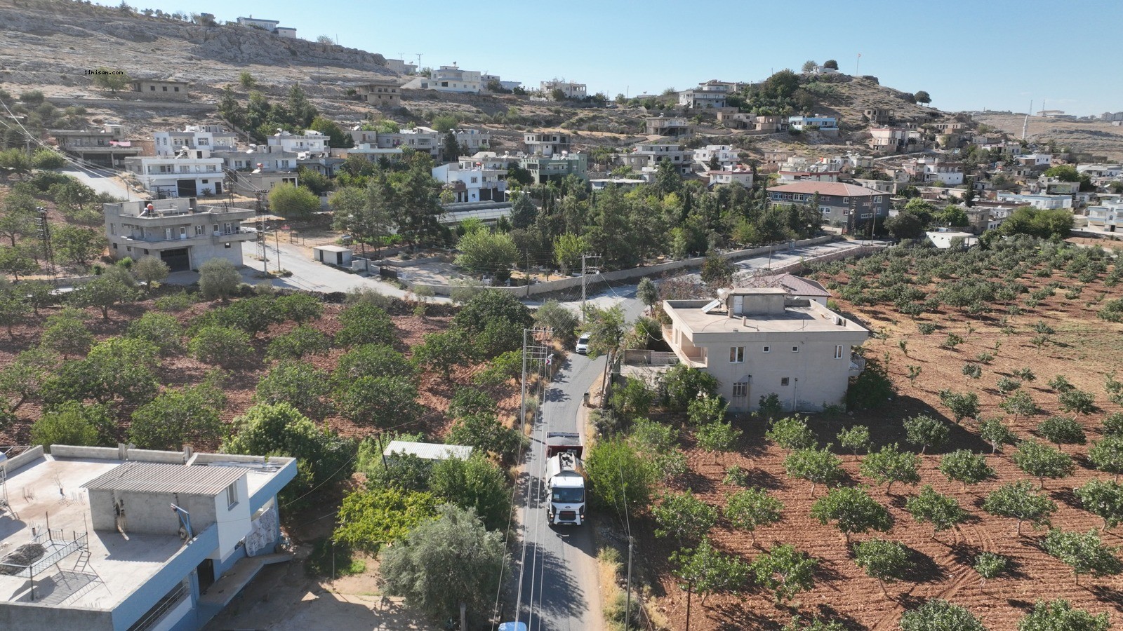 : HALFETİ KIRSALINDAKİ 11 KİLOMETRELİK GRUP YOLU BAŞTAN SONA YENİLENDİ