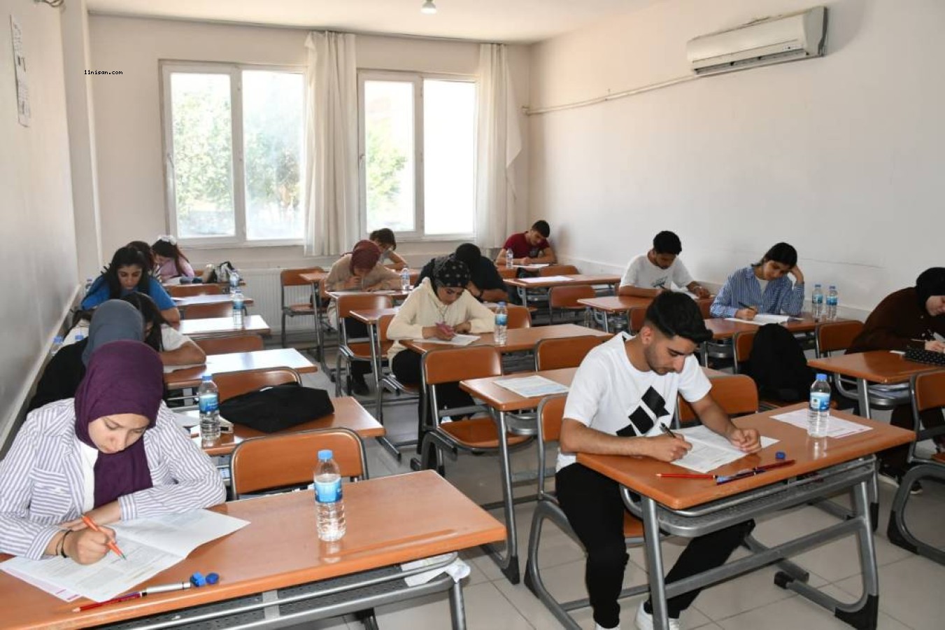 SİVEREK'TE 43 ÖĞRENCİ BELEDİYE KURSLARIYLA ÜNİVERSİTEYE YERLEŞTİ