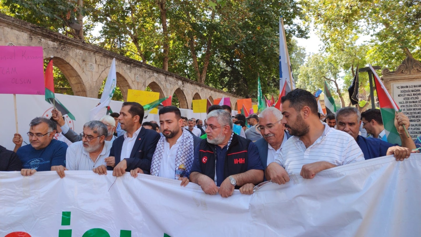 Urfa’da Filistin’e destek yürüyüşü;