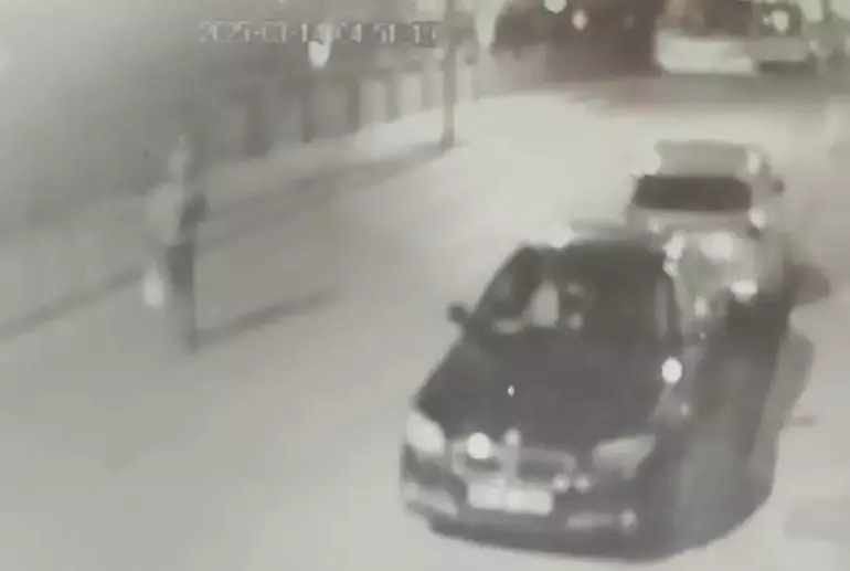 Sarıyer'de villaya silahlı saldırı gerçekleştiren ve el bombası atan 5 şüpheli yakalandı;